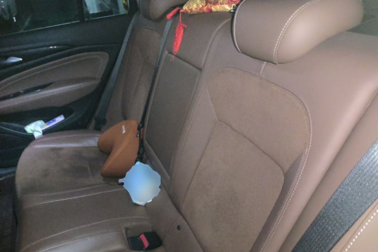 Used Buick Regal 2017 28T Luxury Edition Left Rear Seat
