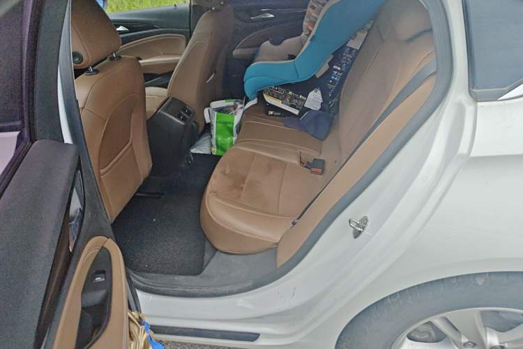 Used Buick Regal 2017 20T Elite Edition Left Rear Seat