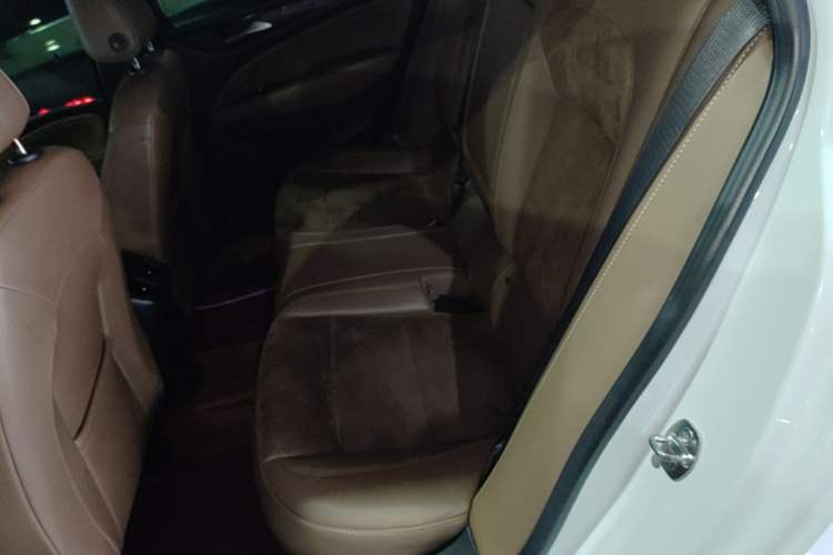 Used Buick Regal 2017 20T Elite Edition Left Rear Seat