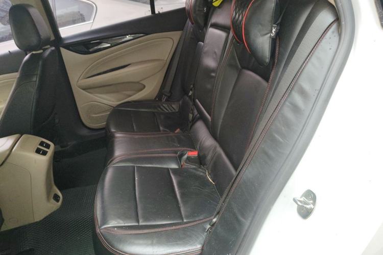 Used Buick Regal 2017 30H Luxury Version Left Rear Seat