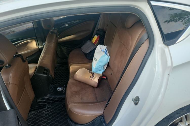 Used Buick Regal 2017 20T Elite Edition Left Rear Seat