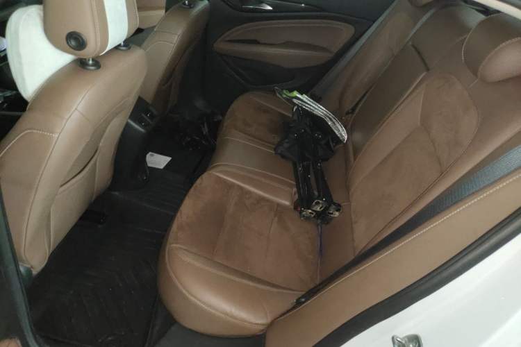 Used Buick Regal 2017 20T Elite Edition Left Rear Seat