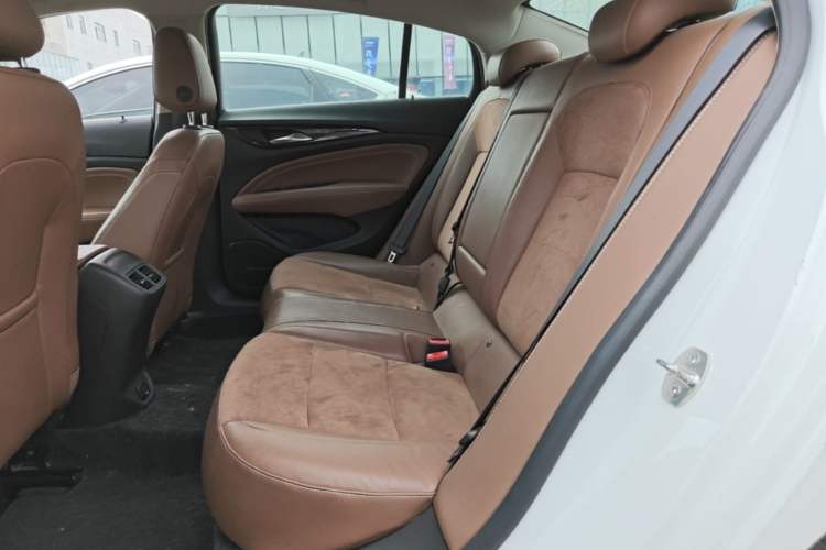 Used Buick Regal 2017 20T Elite Edition Left Rear Seat