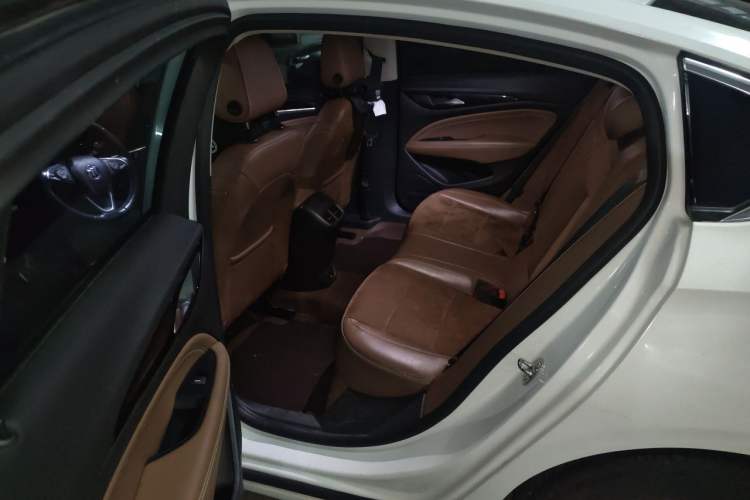 Used Buick Regal 2017 20T Elite Edition Left Rear Seat