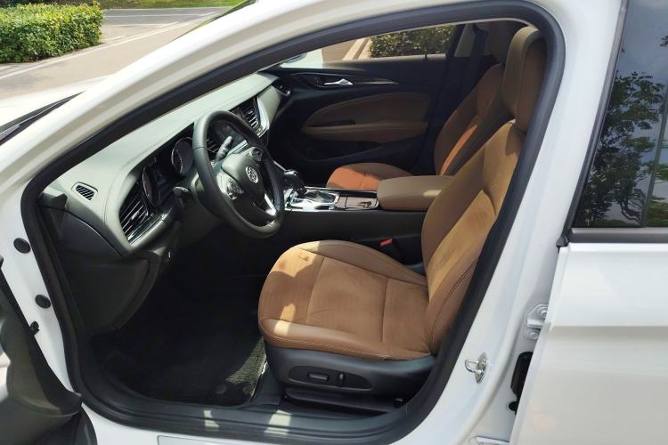 Used Buick Regal 2017 20T Elite Edition Left Rear Seat