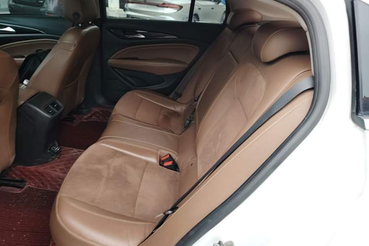Used Buick Regal 2017 20T Elite Edition Left Rear Seat