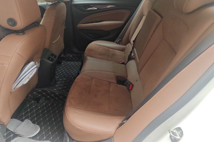 Used Buick Regal 2017 20T Luxury Model Left Rear Seat