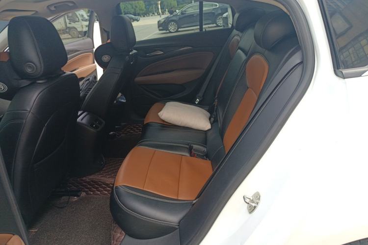 Used Buick Regal 2017 20T Elite Edition Left Rear Seat