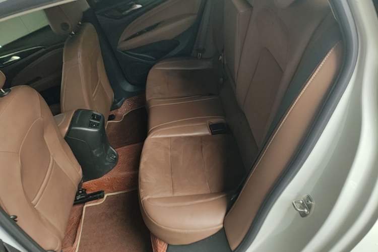 Used Buick Regal 2017 20T Elite Edition Left Rear Seat