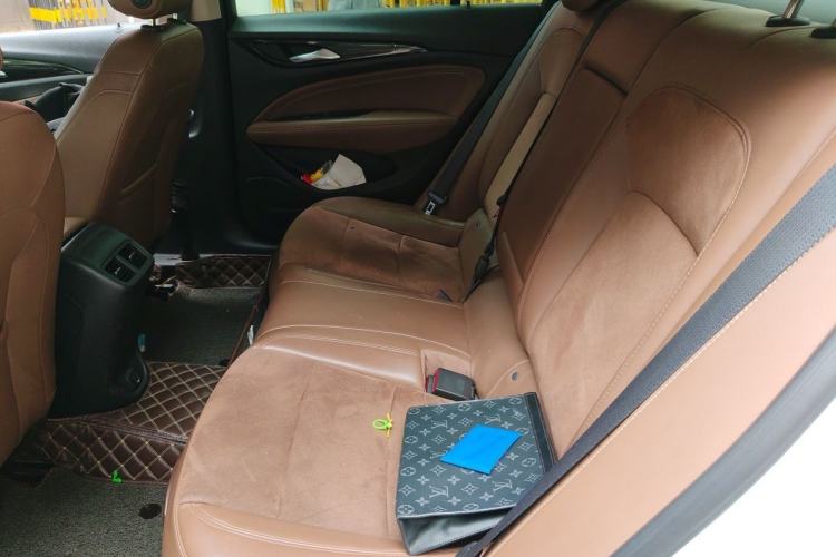 Used Buick Regal 2017 20T Elite Edition Left Rear Seat