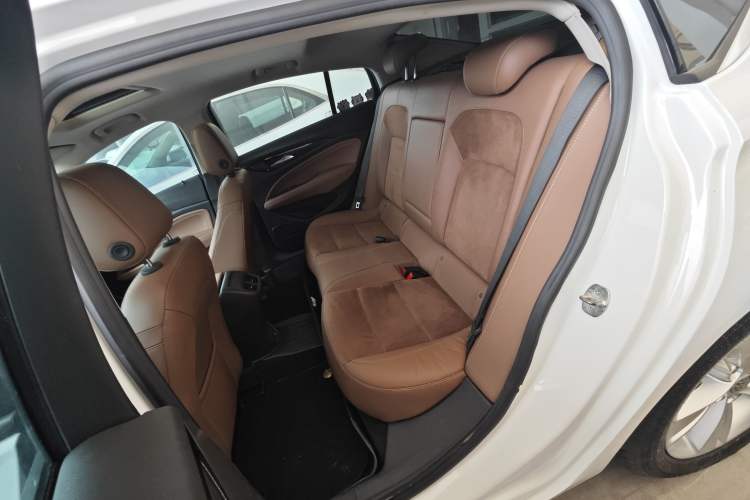 Used Buick Regal 2017 20T Elite Edition Left Rear Seat