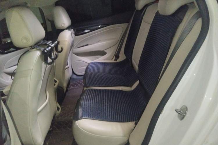 Used Buick Regal 2017 30H Luxury Version Left Rear Seat