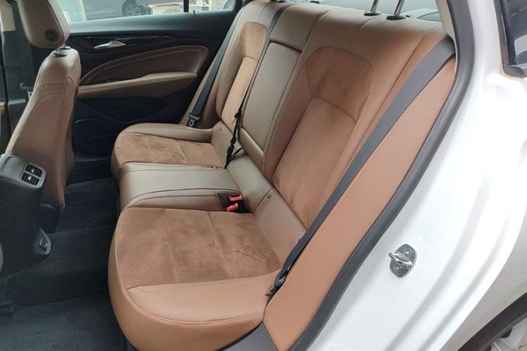 Used Buick Regal 2017 20T Elite Edition Left Rear Seat