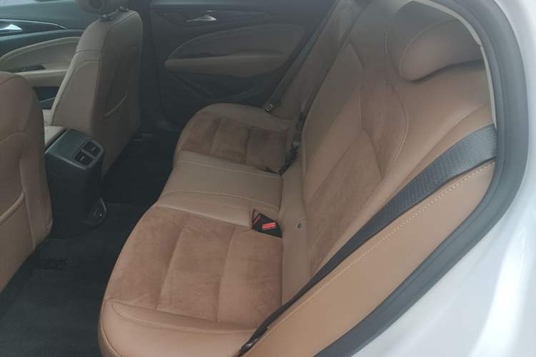 Used Buick Regal 2017 20T Elite Edition Left Rear Seat