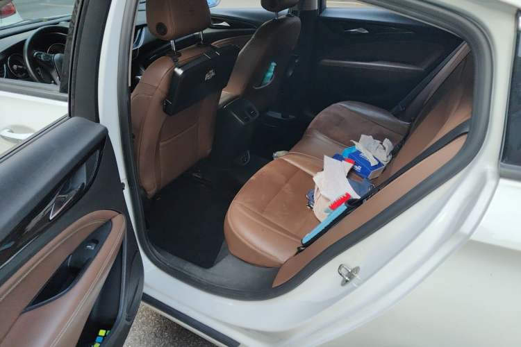 Used Buick Regal 2017 20T Elite Edition Left Rear Seat