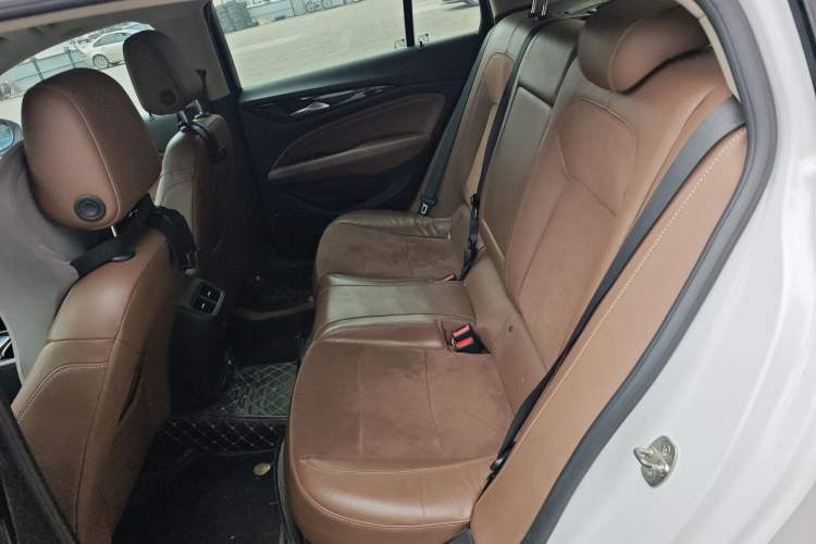 Used Buick Regal 2017 20T Elite Edition Left Rear Seat