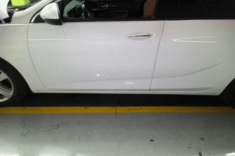 Used Buick Regal 2017 20T Elite Edition Left Side Sill