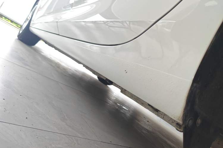 Used Buick Regal 2017 20T Luxury Model Left Side Sill
