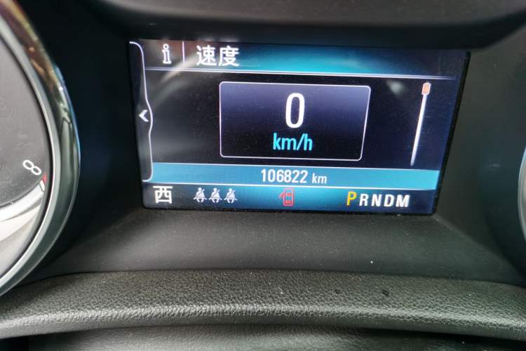 Used Buick Regal 2017 20T Elite Edition Odometer Close Up