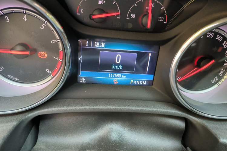 Used Buick Regal 2017 20T Luxury Model Odometer Close Up