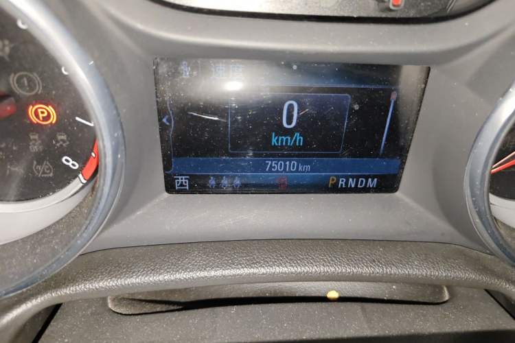 Used Buick Regal 2017 20T Luxury Model Odometer Close Up