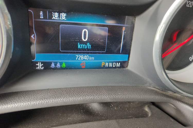 Used Buick Regal 2017 20T Elite Edition Odometer Close Up
