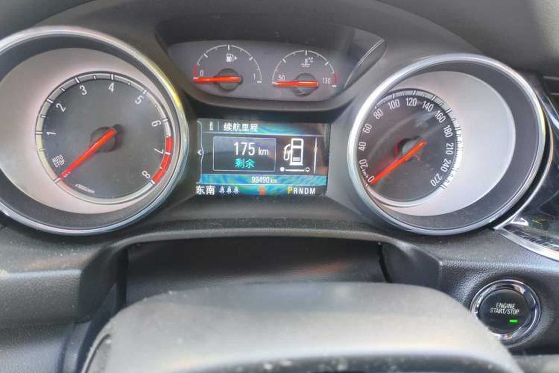 Used Buick Regal 2017 20T Elite Edition Odometer Close Up