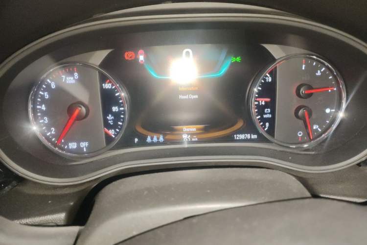 Used Buick Regal 2017 28T Prestige Model Odometer Close Up