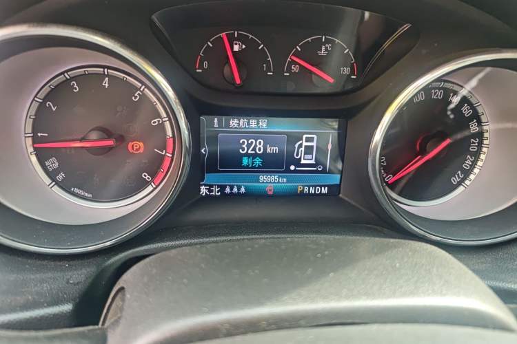 Used Buick Regal 2017 20T Elite Edition Odometer Close Up