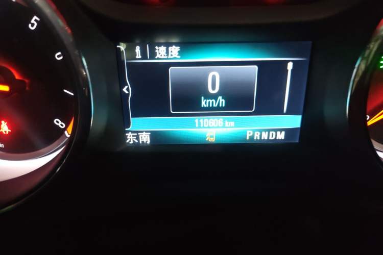 Used Buick Regal 2017 20T Elite Edition Odometer Close Up
