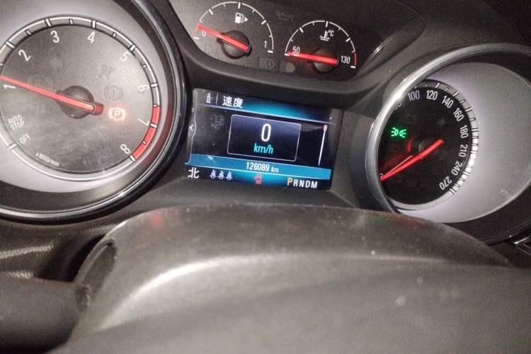 Used Buick Regal 2017 20T Luxury Model Odometer Close Up