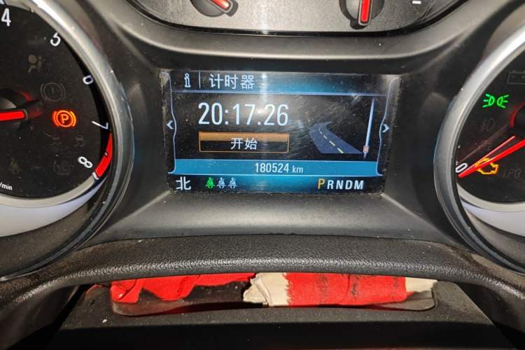 Used Buick Regal 2017 20T Elite Edition Odometer Close Up