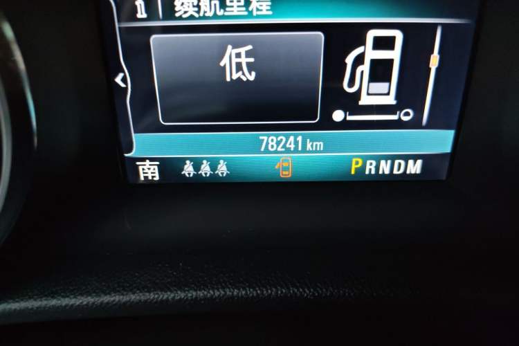 Used Buick Regal 2017 20T Luxury Model Odometer Close Up