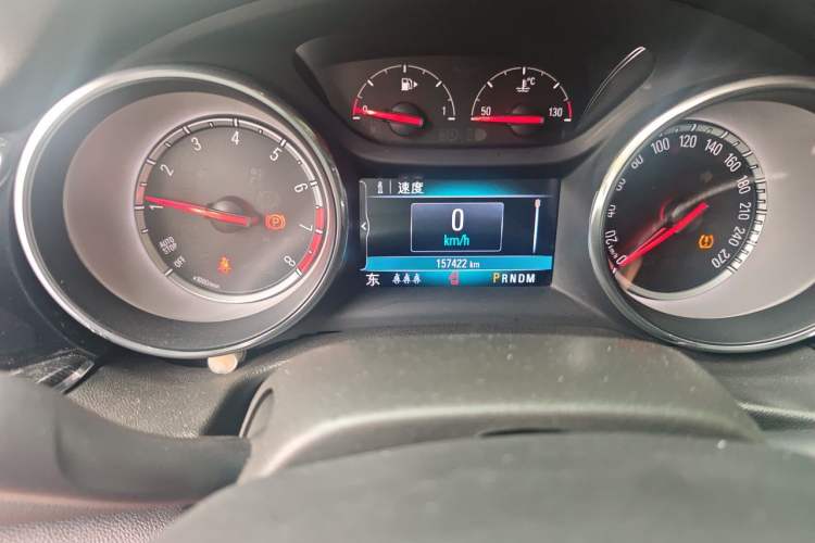 Used Buick Regal 2017 20T Elite Edition Odometer Close Up