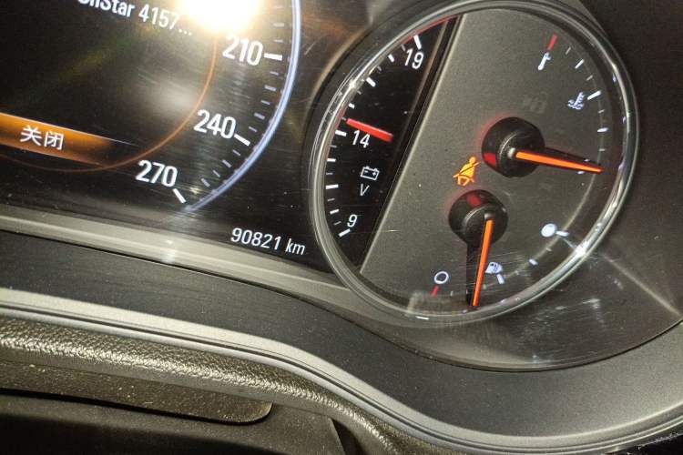 Used Buick Regal 2017 28T Luxury Edition Odometer Close Up