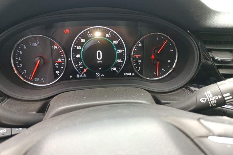Used Buick Regal 2017 28T Luxury Edition Odometer Close Up