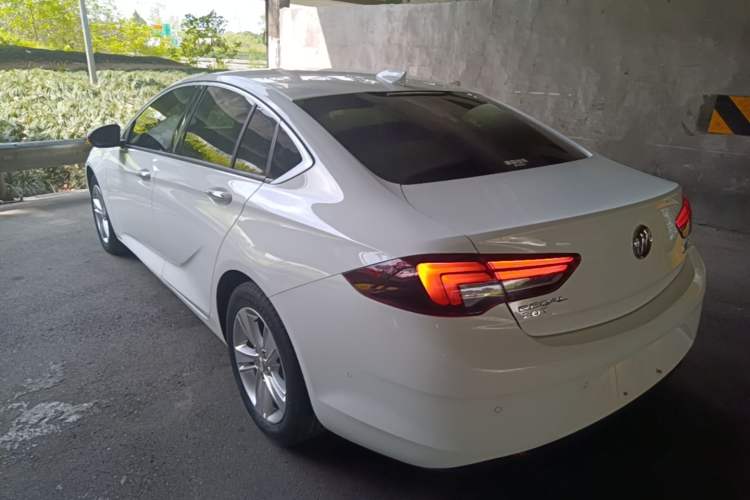 Used Buick Regal 2017 20T Luxury Model Rear Left 45 Deg