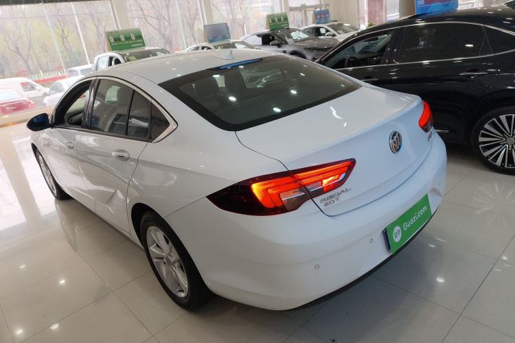 Used Buick Regal 2017 20T Elite Edition Rear Left 45 Deg
