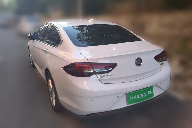 Used Buick Regal 2017 20T Elite Edition Rear Left 45 Deg