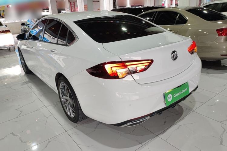 Used Buick Regal 2017 20T Elite Edition Rear Left 45 Deg