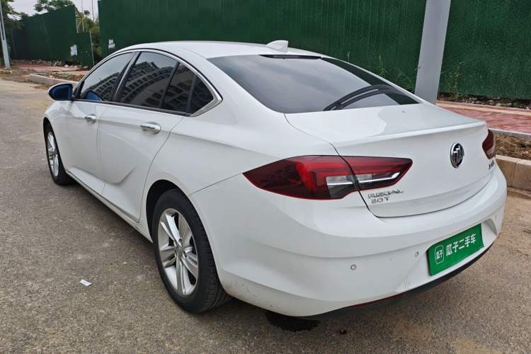 Used Buick Regal 2017 20T Elite Edition Rear Left 45 Deg