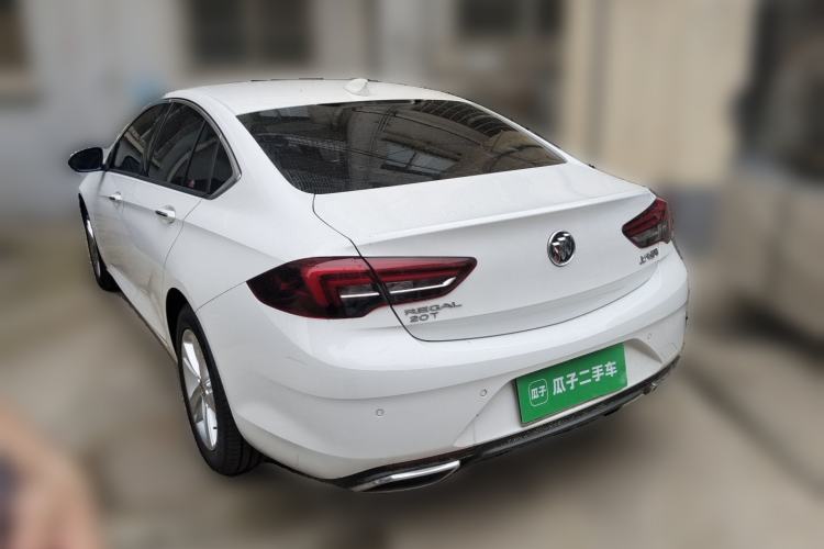 Used Buick Regal 2017 20T Elite Edition Rear Left 45 Deg