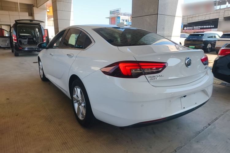 Used Buick Regal 2017 20T Elite Edition Rear Left 45 Deg