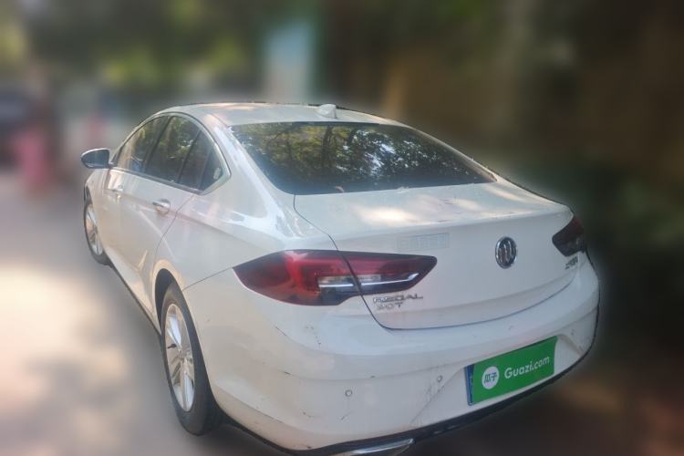 Used Buick Regal 2017 20T Elite Edition Rear Left 45 Deg