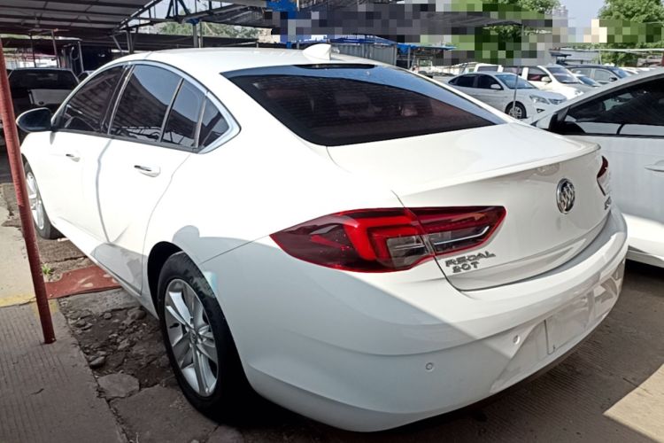 Used Buick Regal 2017 20T Elite Edition Rear Left 45 Deg