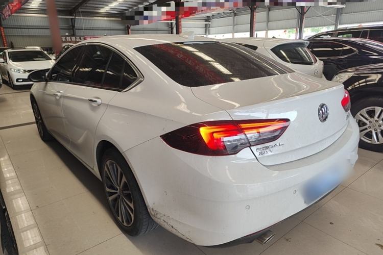 Used Buick Regal 2017 28T Luxury Edition Rear Left 45 Deg