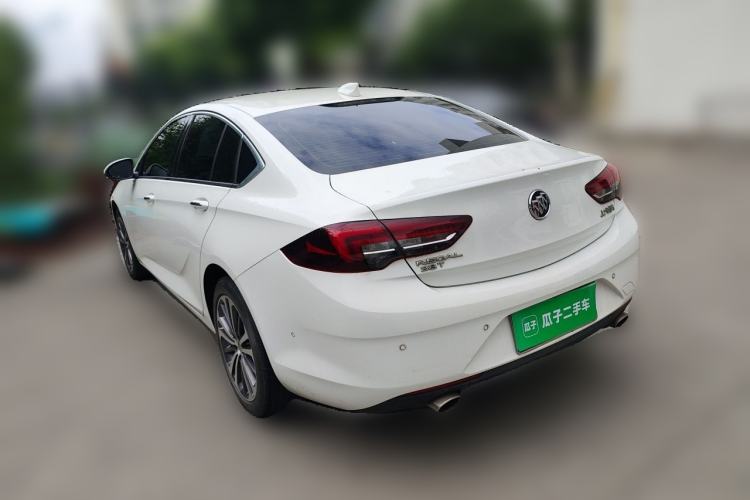 Used Buick Regal 2017 28T Luxury Edition Rear Left 45 Deg