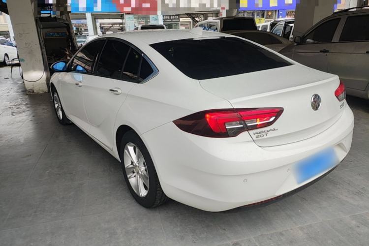 Used Buick Regal 2017 20T Elite Edition Rear Left 45 Deg