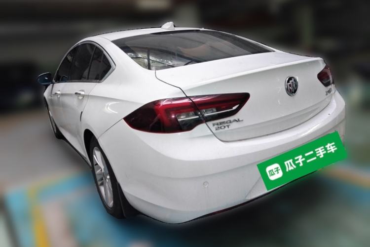Used Buick Regal 2017 20T Elite Edition Rear Left 45 Deg