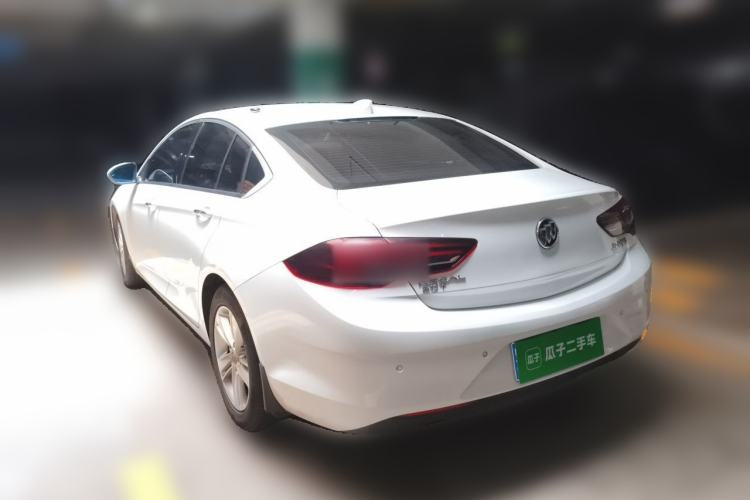 Used Buick Regal 2017 20T Elite Edition Rear Left 45 Deg